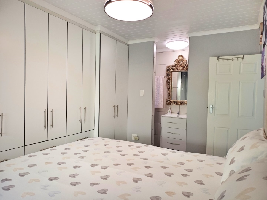 2 Bedroom Property for Sale in Island View Western Cape